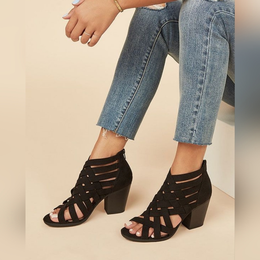 Just Fab Jayne Cutout Heeled Sandal Size 6